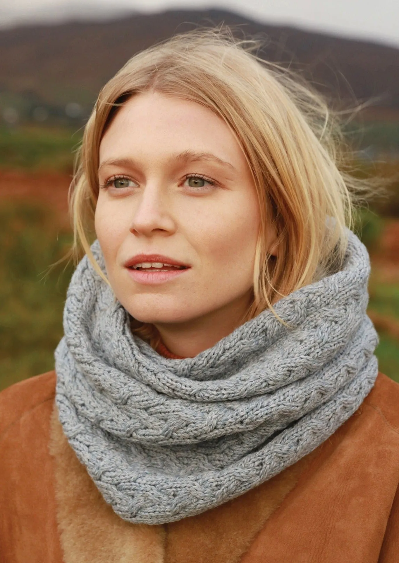 Aran Infinity Cable Scarf | Ocean Grey