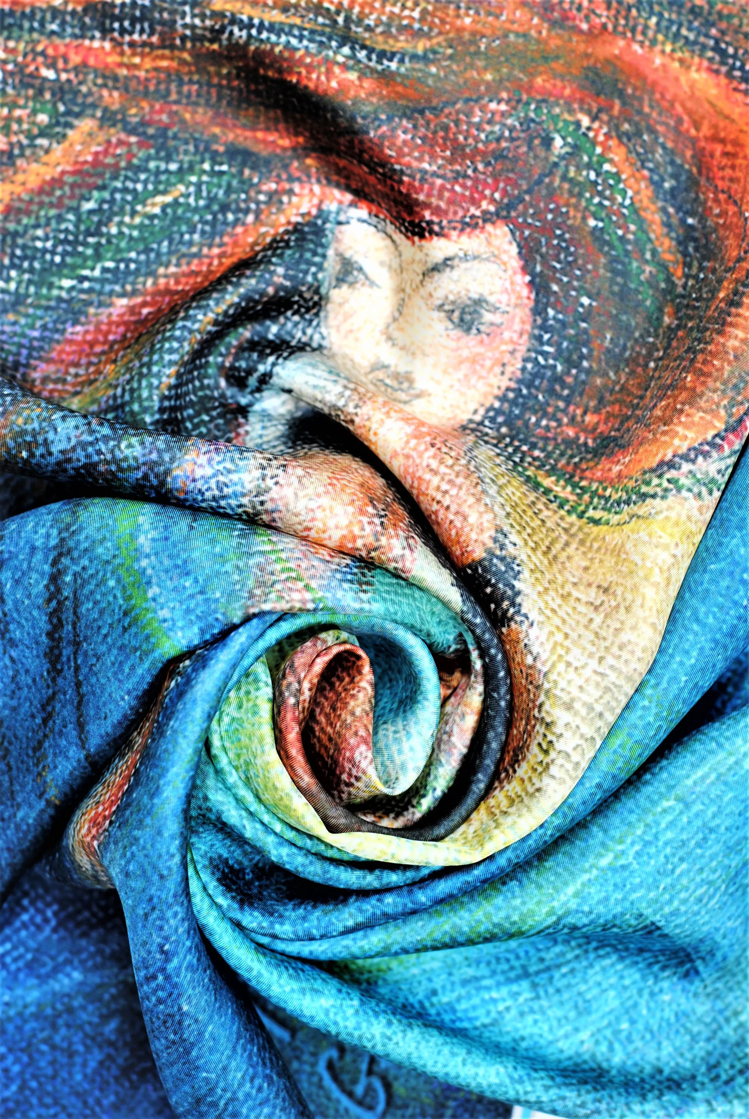 BE GRATEFUL. LADY UNIVERSE Designer 100% Silk Art-A-Porte Scarf