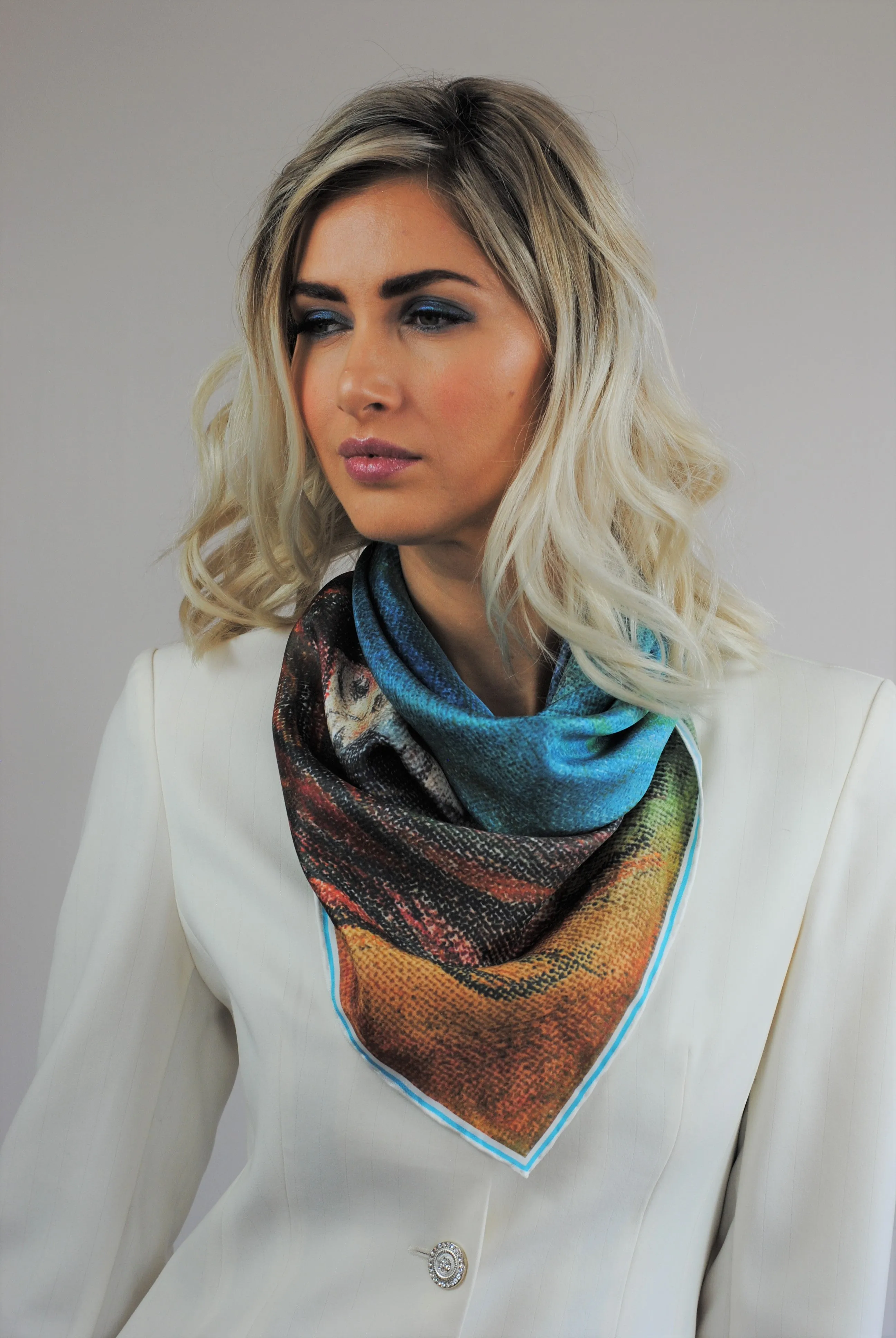 BE GRATEFUL. LADY UNIVERSE Designer 100% Silk Art-A-Porte Scarf