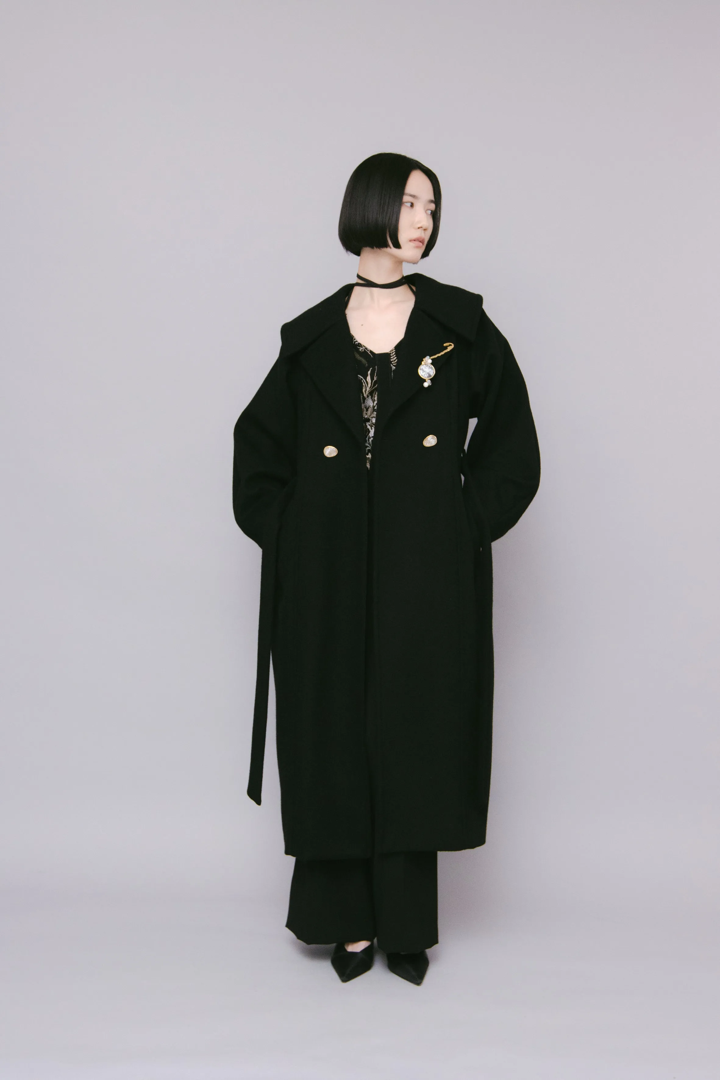 Curvy wool coat (Black)