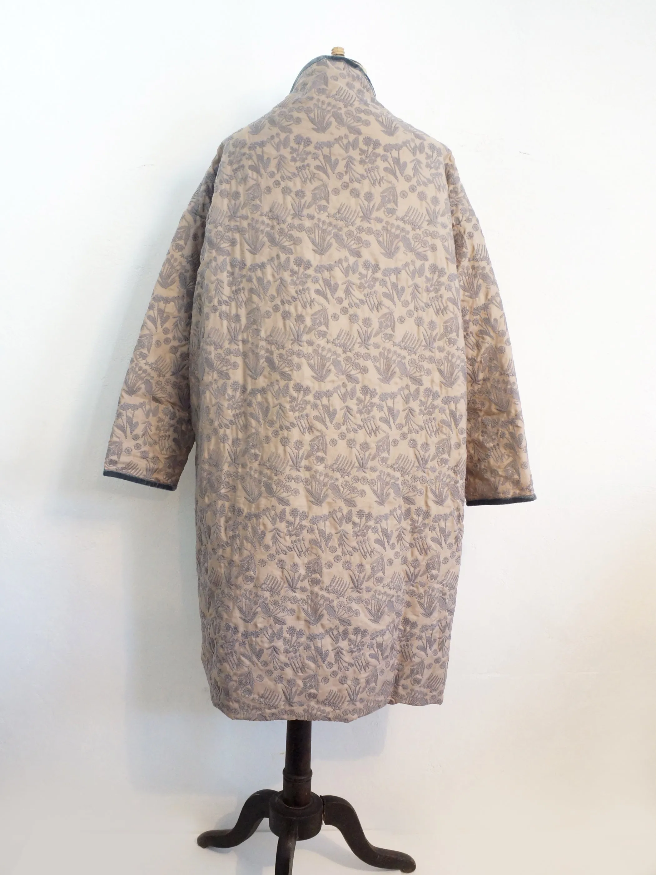 EMBROIDERY COAT