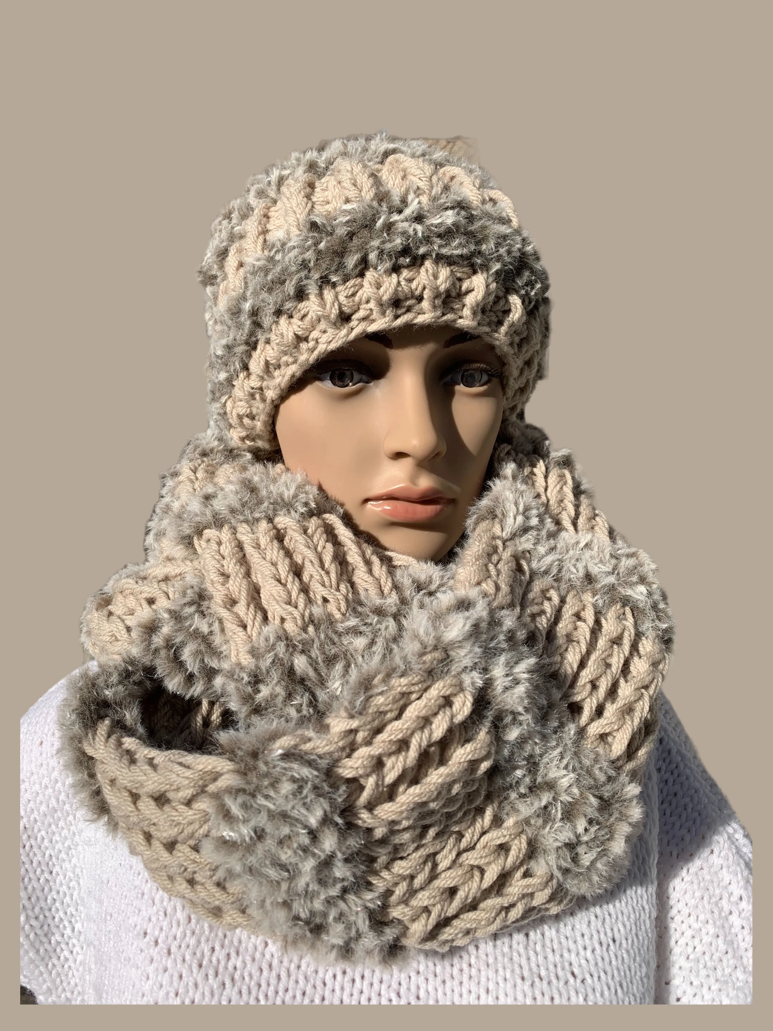 Faux-Fur Hand Knit Hat&Scarf Set