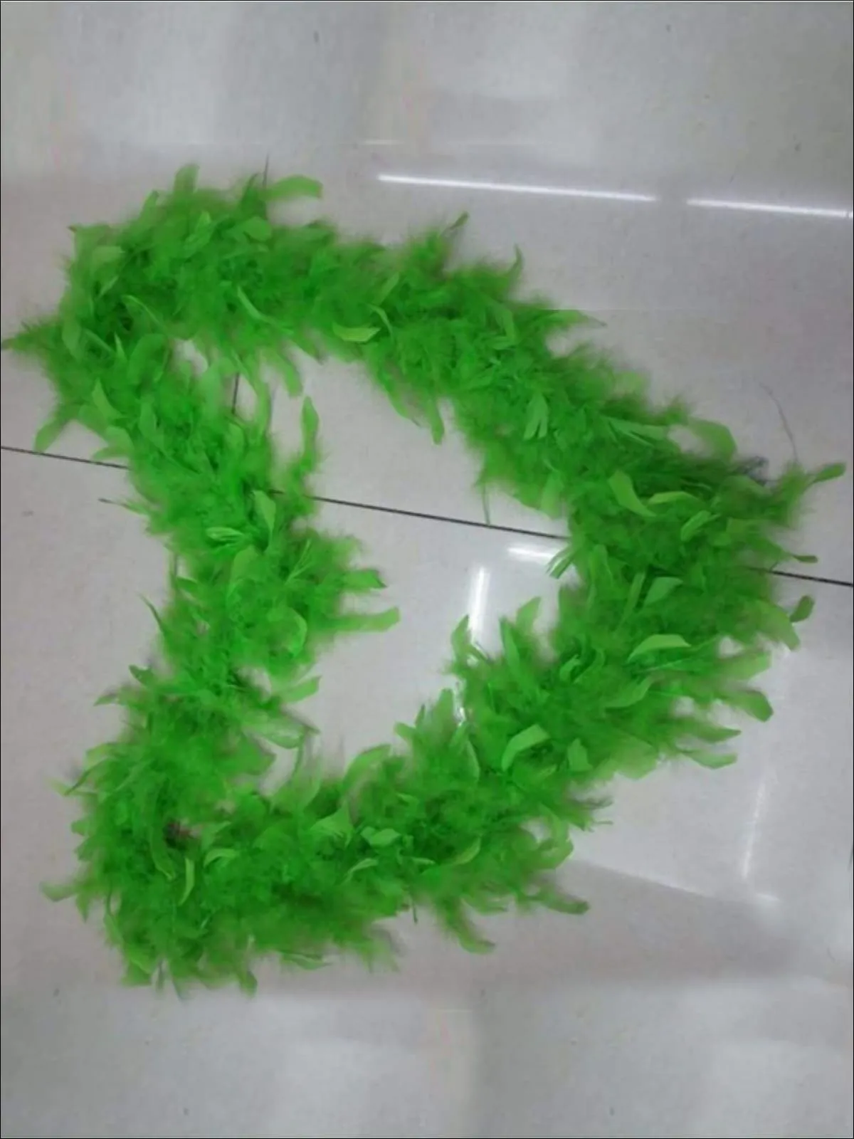 Girls Vintage Style Feather Boa Shawl