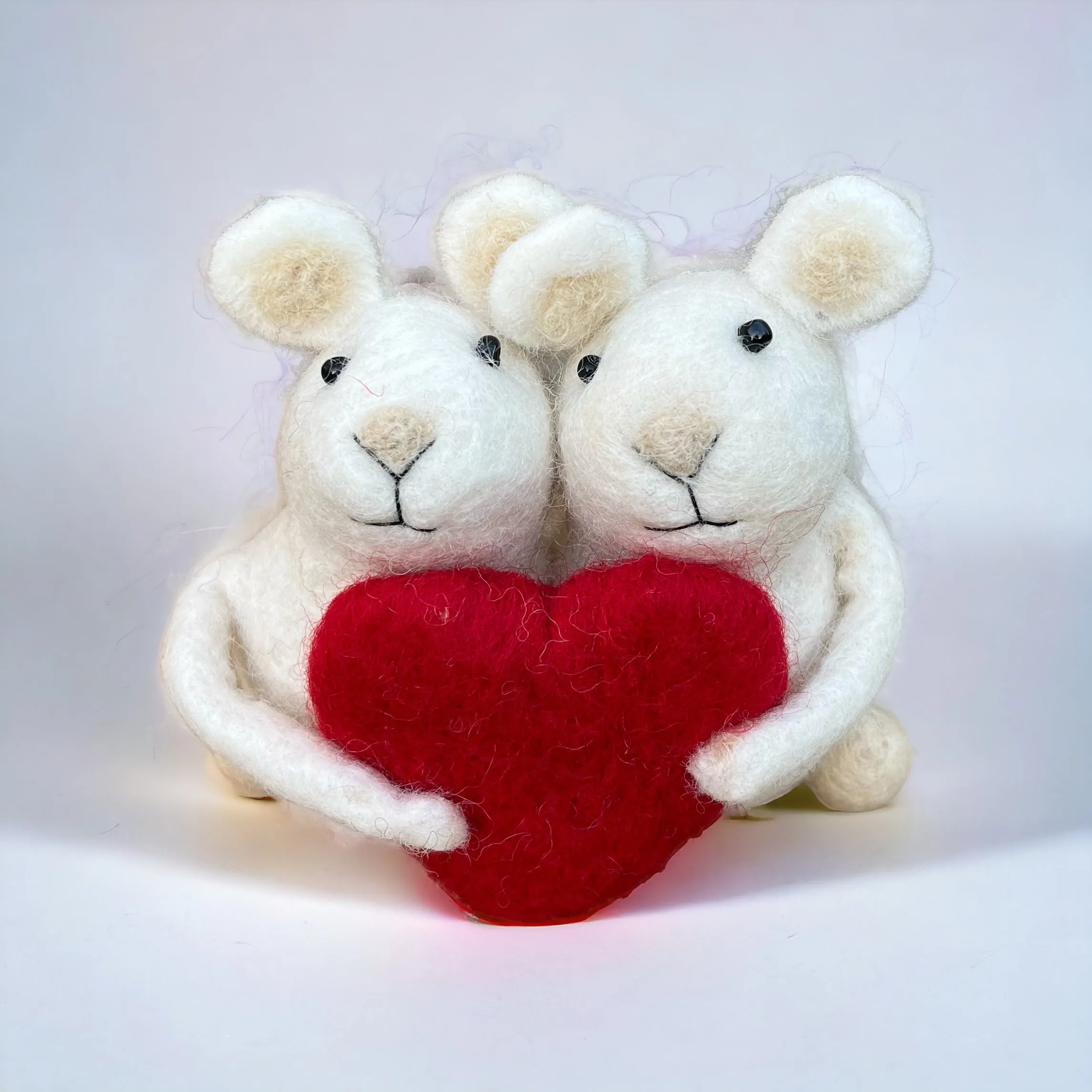 In love felt mice Valentine Birthday Gift Wedding Couple Bride Shower Gift Hugging Mice Wedding Cake Topper Unique Gift