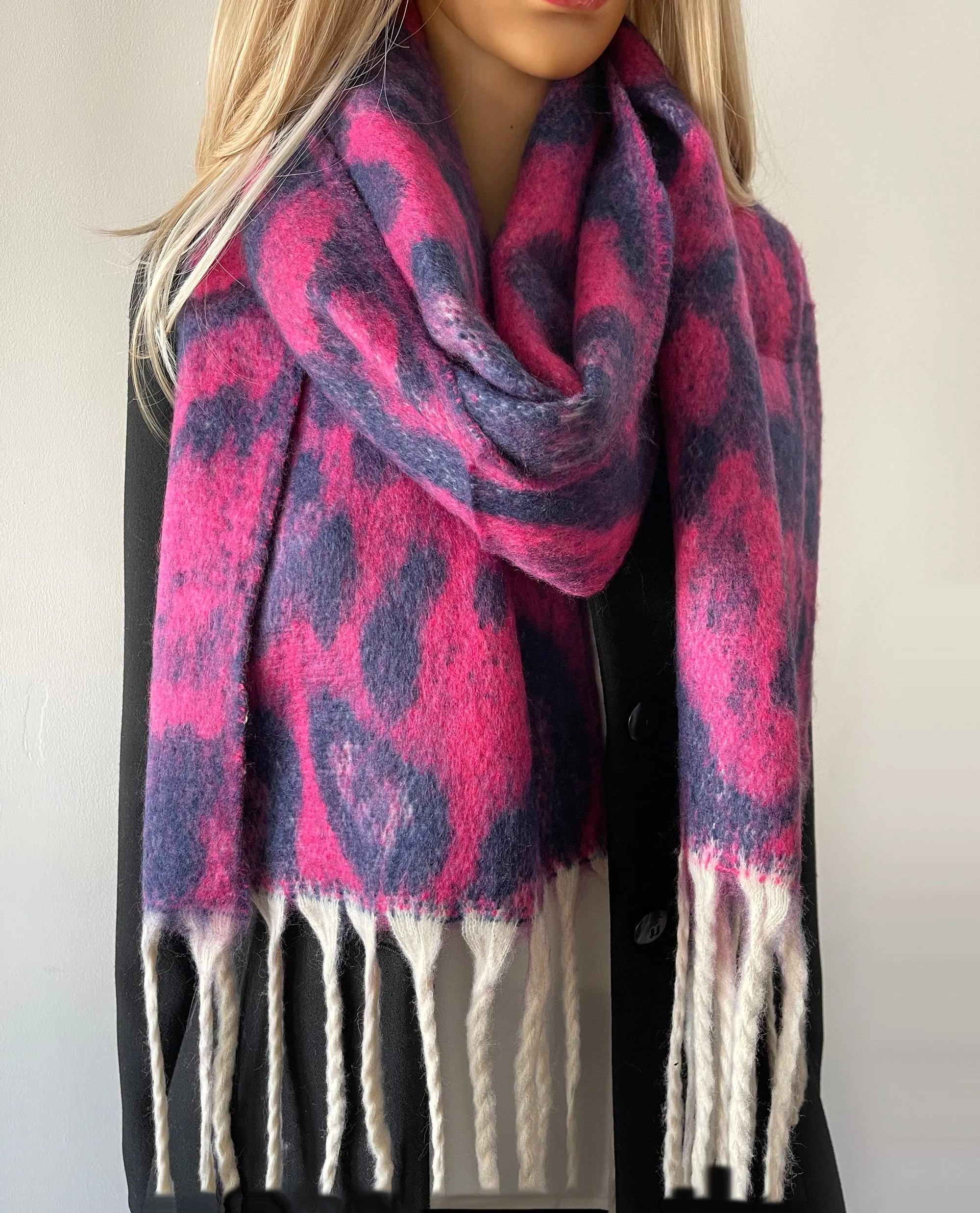 LONG FUCHSIA PINK WOOL MIX FLUFFY OVERSIZED LEOPARD PRINT SCARF