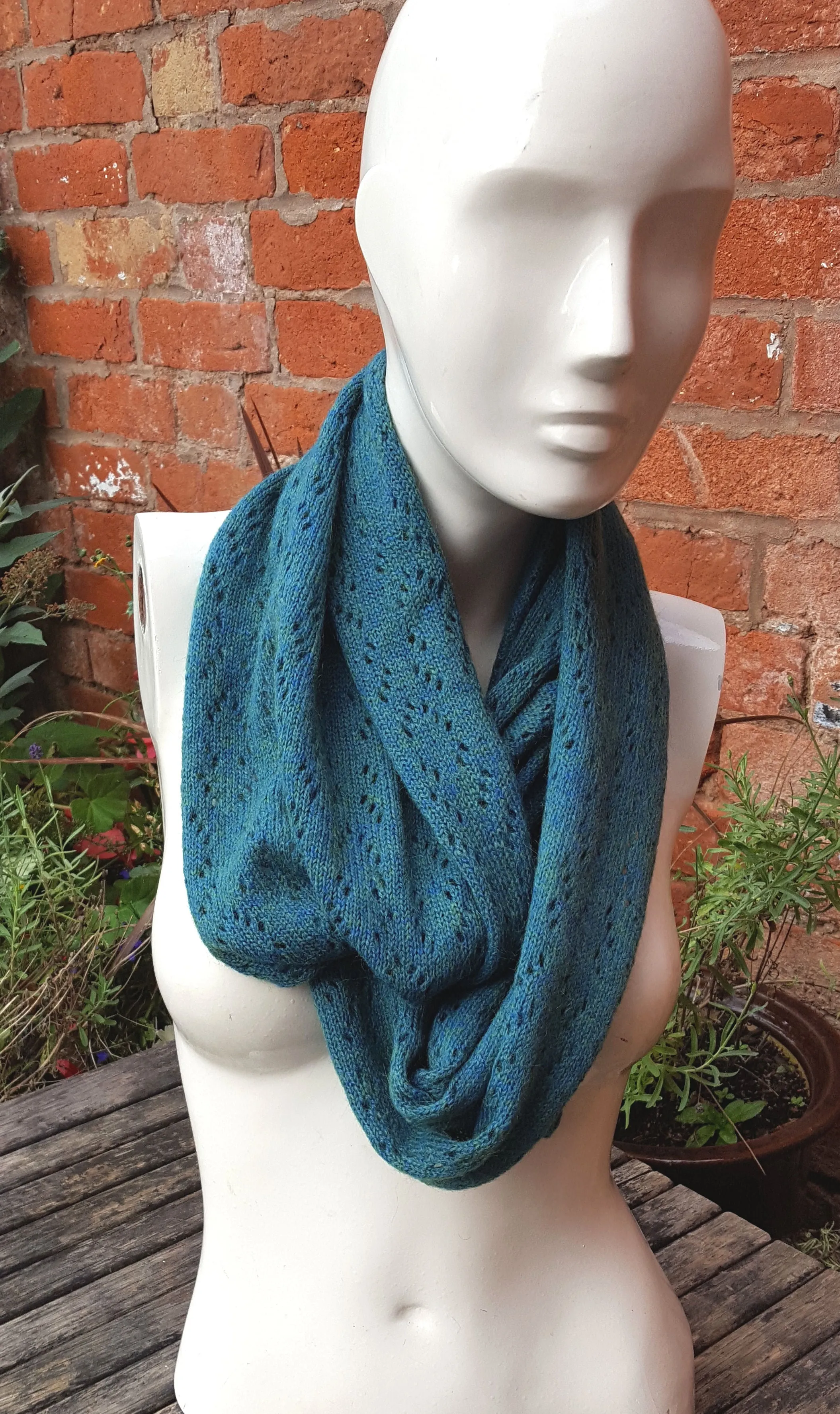 Mohair & Acrylic yarn, Handmade cowl, infinity scarf, in peacock green