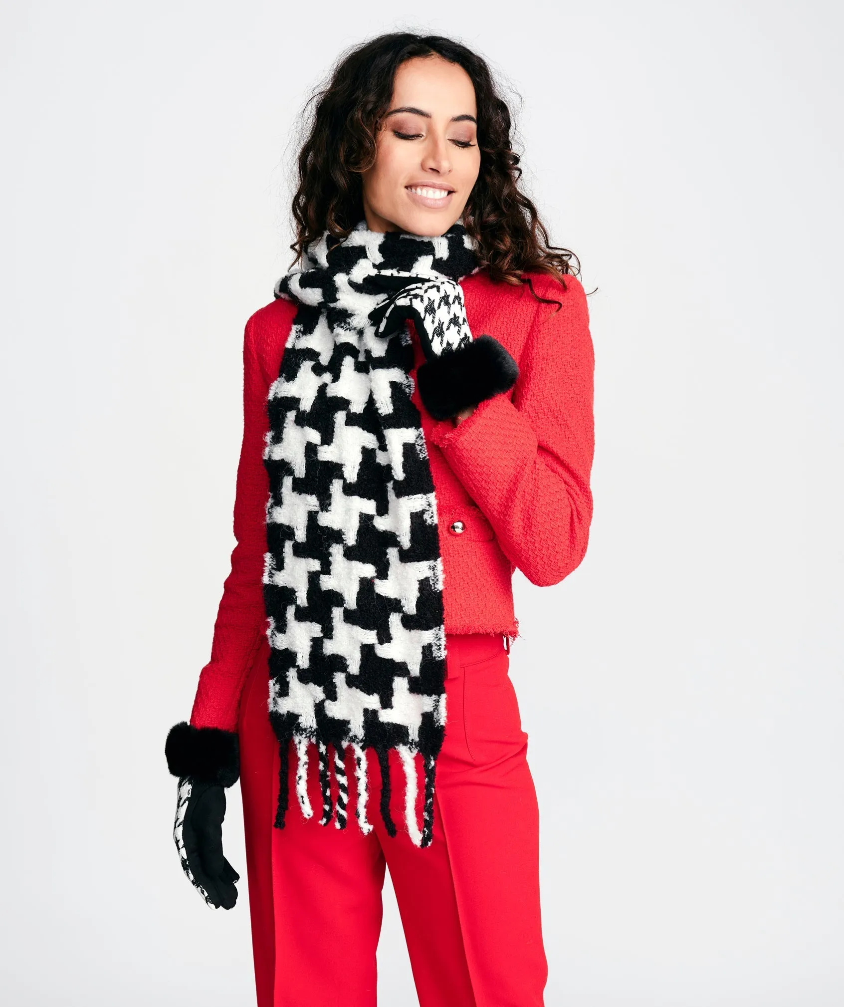 Monochrome Winter Houndstooth Scarf - Black-White