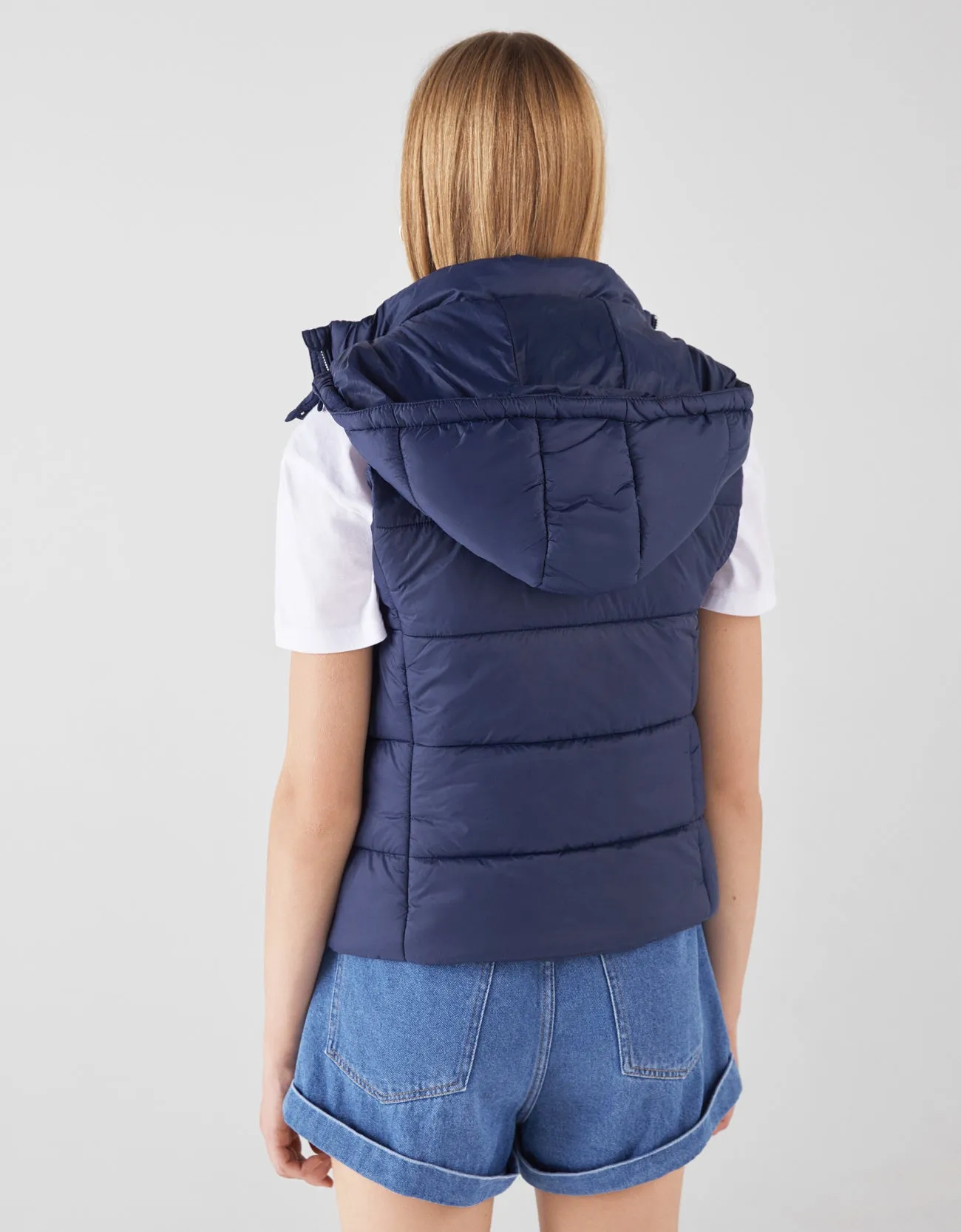 Quilted gilet with hood