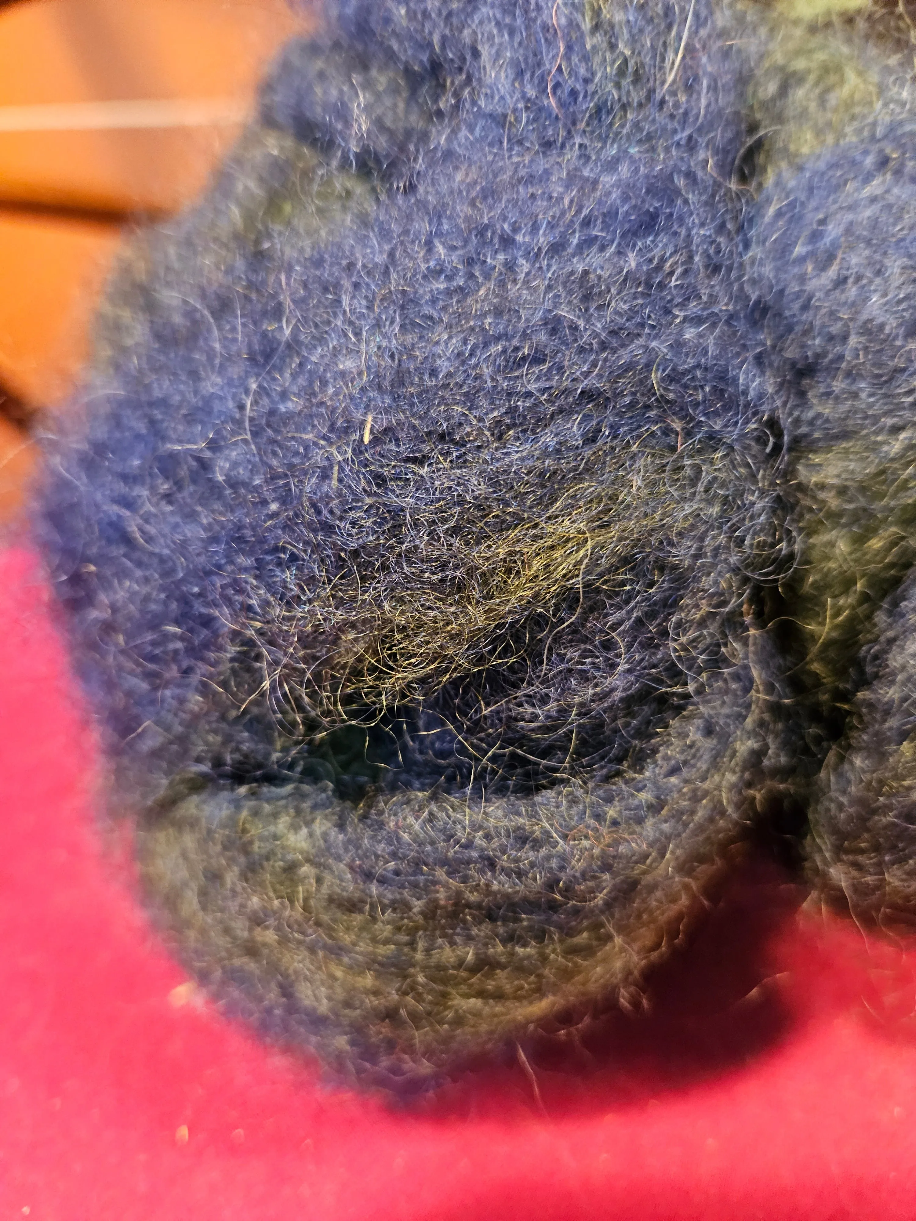 Roving Olive Royal Romney -2.5 ounces