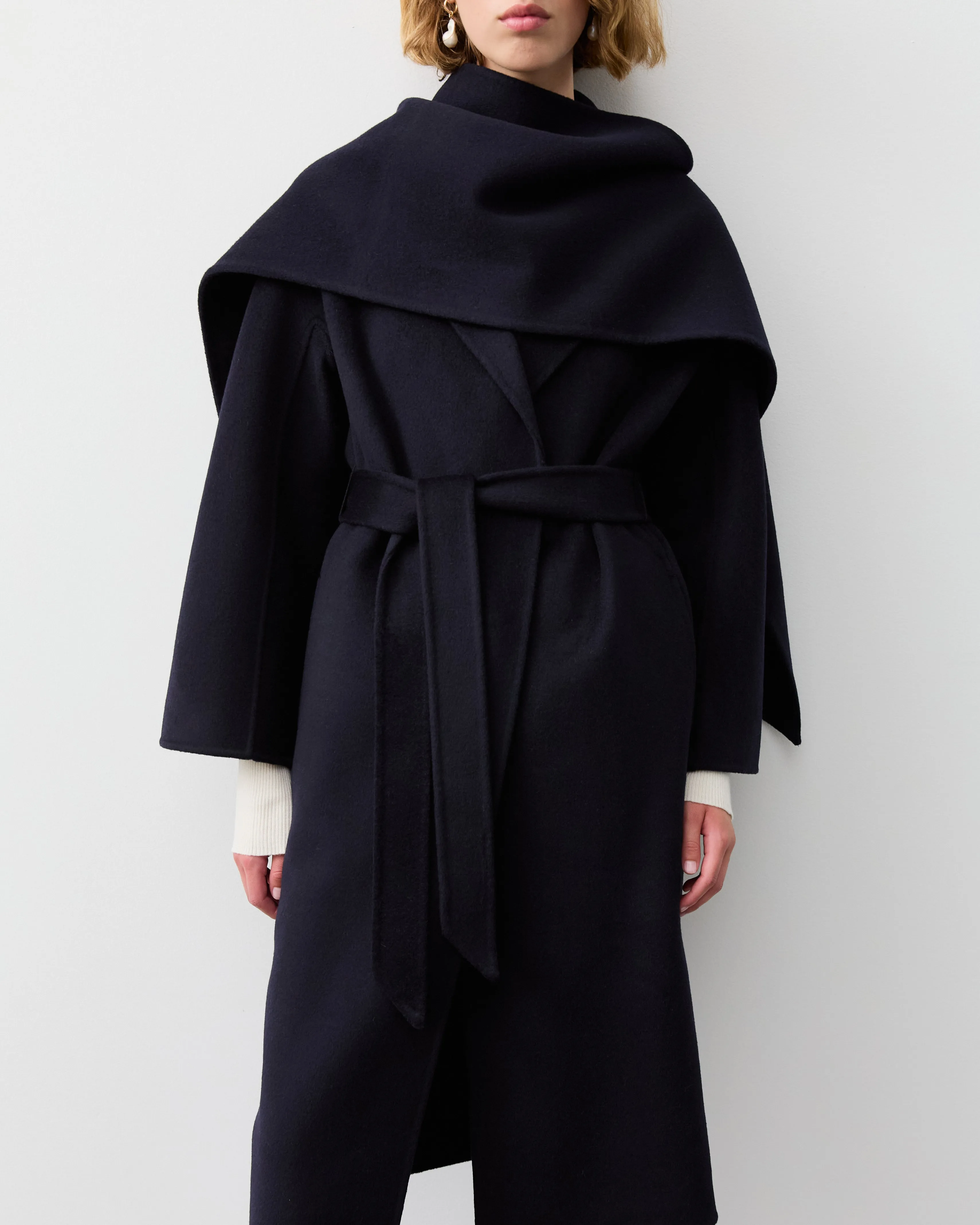 THE CURATED CLASSIC COAT - NAVY