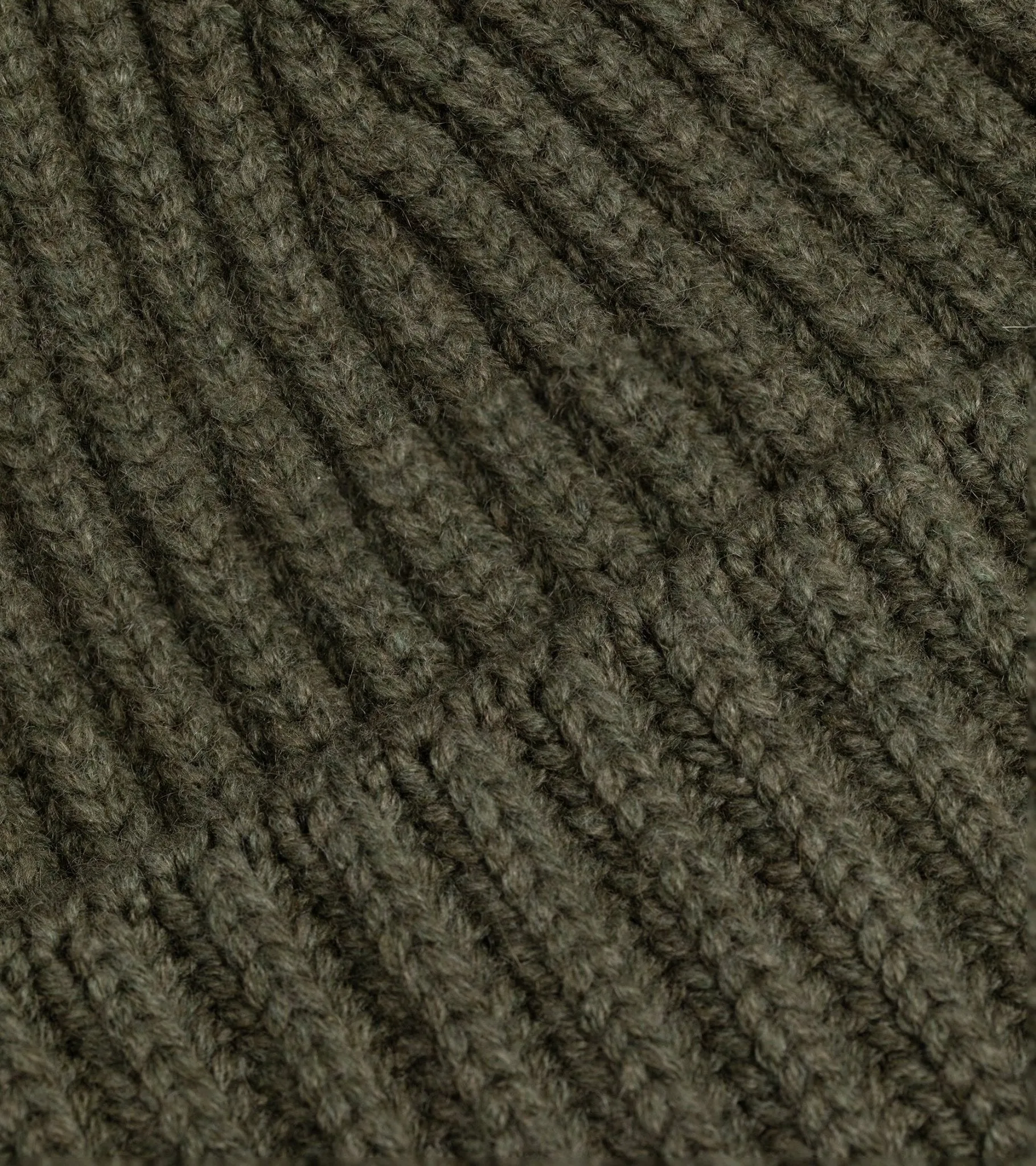 Trunk Ribbed Cashmere Beanie: Olive